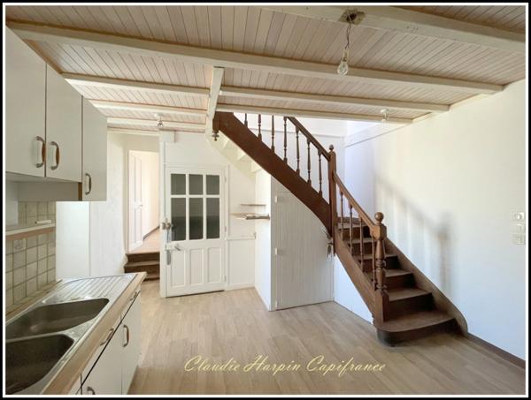 Dpt (79), à vendre ALLONNE maison P7 - 182 m² habitable - 5 ch -