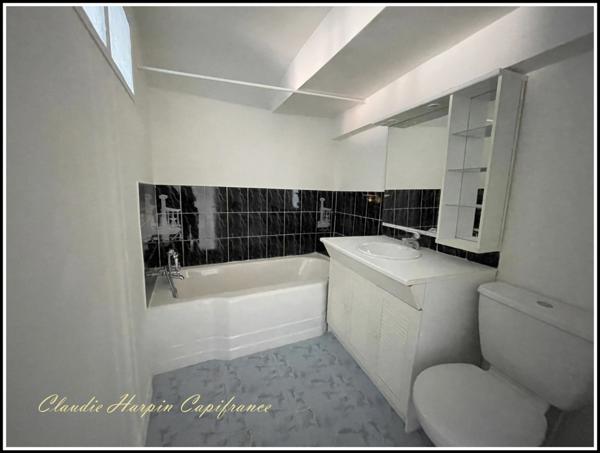 Dpt (79), à vendre ALLONNE maison P7 - 182 m² habitable - 5 ch -