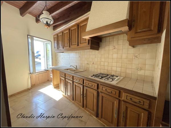 Dpt (79), à vendre ALLONNE maison P7 - 182 m² habitable - 5 ch -