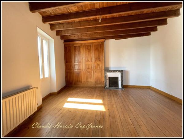 Dpt (79), à vendre ALLONNE maison P7 - 182 m² habitable - 5 ch -