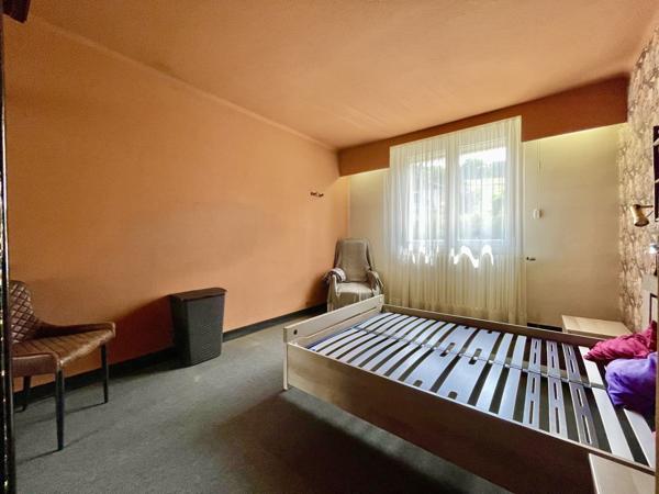 Maison 5 chambres avec beau terrain aux portes de Lons le Saunier