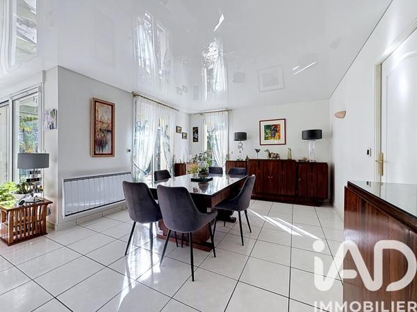 Maison à vendre 7 pièces 179 m² Saint-Germain-lès-Corbeil