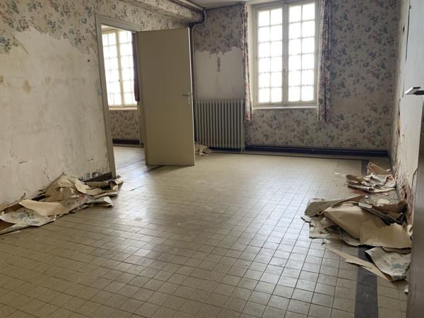 Vente Maison93 m² - 4 Pièces - MESLAY (41100)