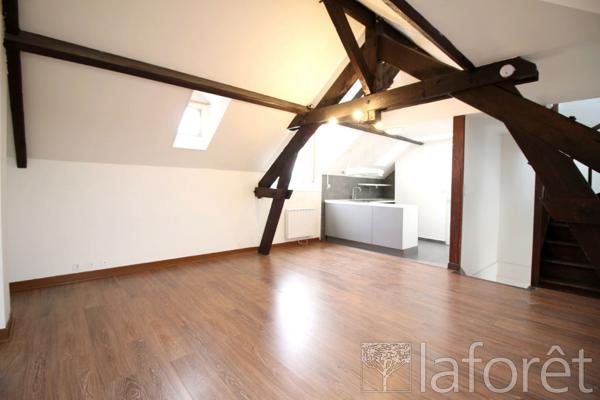 Location appartement Étampes - 1 pièce(s) - 28 m² - 515 €/mois