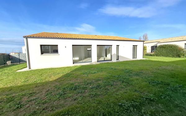 Maison à vendre    5 pièces •  Médis