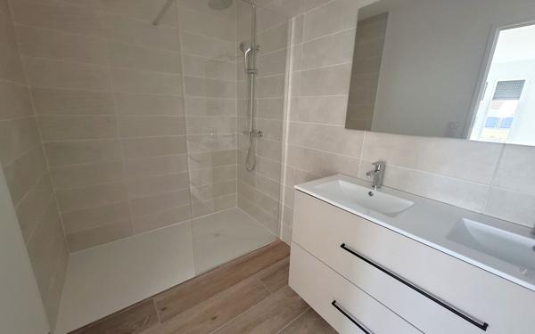 Maison à vendre    5 pièces •  Médis