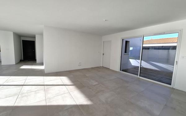 Maison à vendre    5 pièces •  Médis