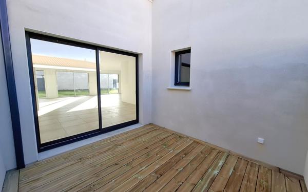 Maison à vendre    5 pièces •  Médis