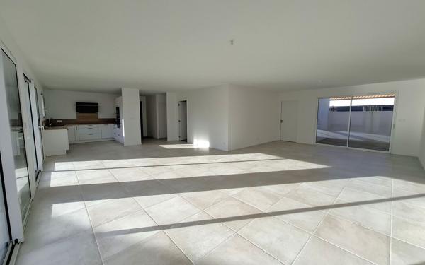 Maison à vendre    5 pièces •  Médis