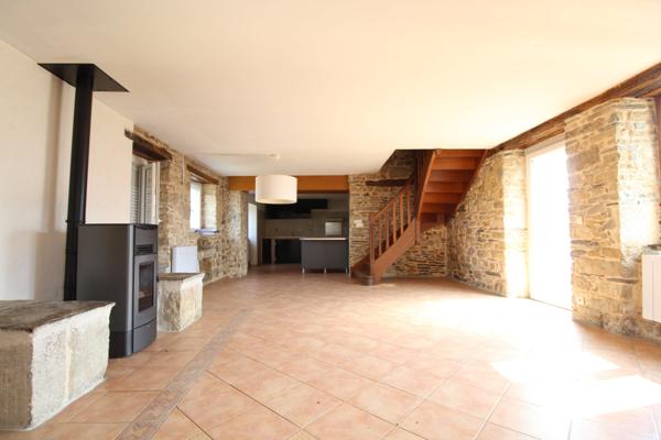 Saint-Affrique (12400) MAISON 170 m² SCINDEE EN 2 LOGEMENTS AVEC COUR et CAVE
