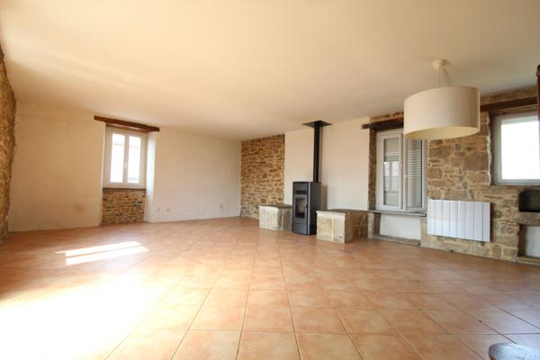 Saint-Affrique (12400) MAISON 170 m² SCINDEE EN 2 LOGEMENTS AVEC COUR et CAVE