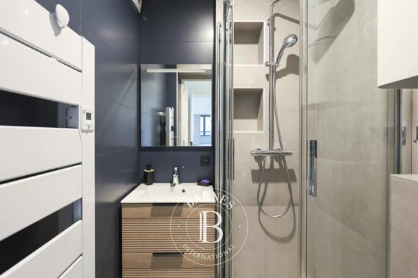 Paris 10ème, Appartement 3 Chambres -  150 m² à vendre
