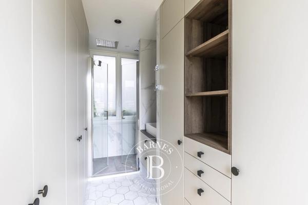 Paris 10ème, Appartement 3 Chambres -  150 m² à vendre