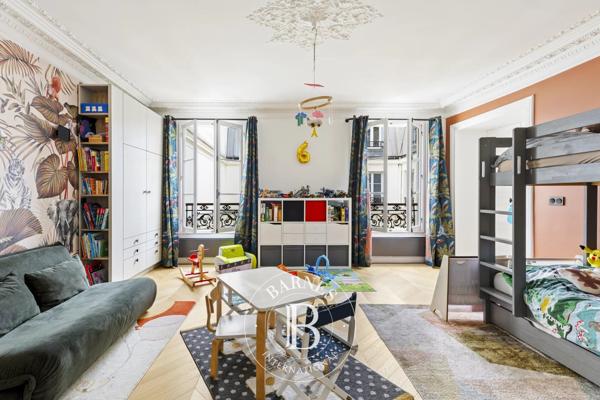 Paris 10ème, Appartement 3 Chambres -  150 m² à vendre