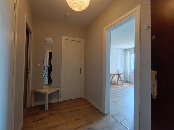 Appartement
         1 pièce
        - 33 m² 198 000 € *