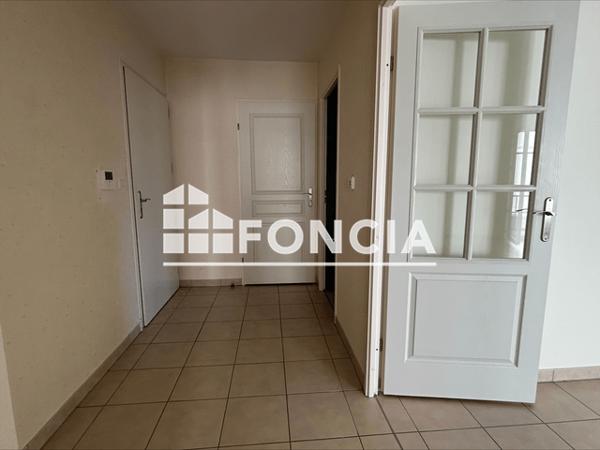 Location Appartement 3 pièces 70.12 m² - 12-14 RUE NEUVE TUDELLE Orleans 45000