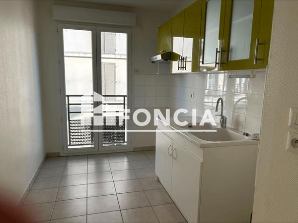 Location Appartement 3 pièces 70.12 m² - 12-14 RUE NEUVE TUDELLE Orleans 45000