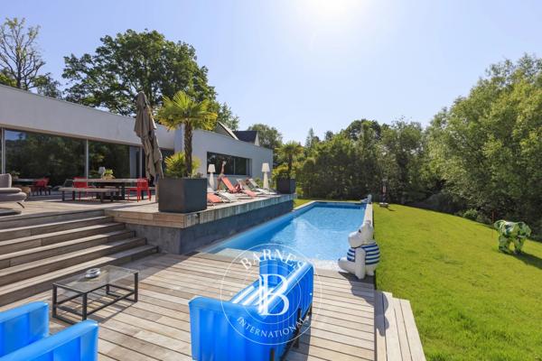 Bièvres, Maison 5 Chambres -  390 m² à vendre
