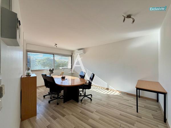 LOCAL PROFESSIONNEL DE 110 M² À LATTES-CENTRE