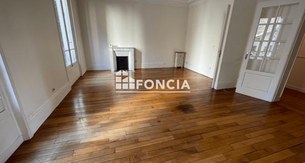 Location Appartement 4 pièces 88.15 m² - Paris 75014