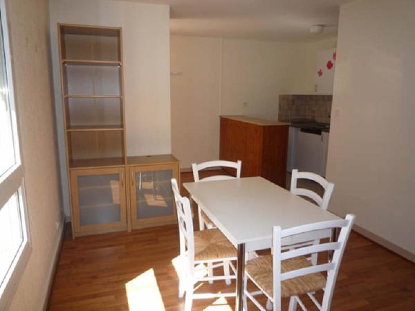 Location appartement Poitiers - 1 pièce(s) - 24 m² - 455 € par mois