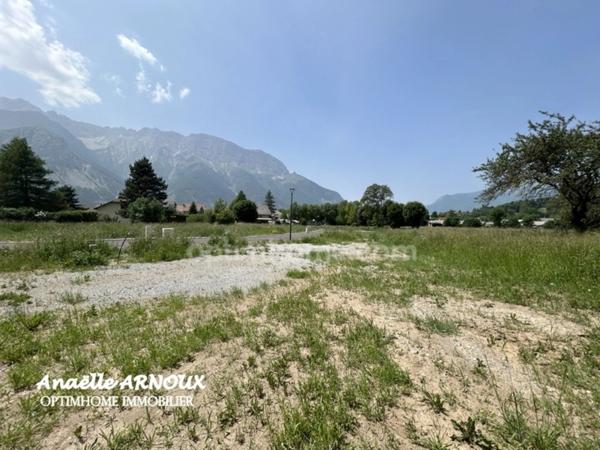 Terrain viabilisé à Chauffayer – Lot N°7 – 461 m²