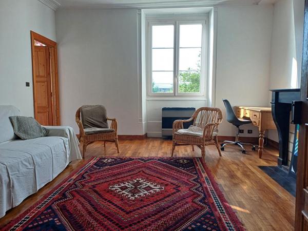 APPARTEMENT T2 avec jardin