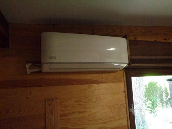 Beauzac (43), habitation de type chalet de 28m2 sur 239 m2 de terrain