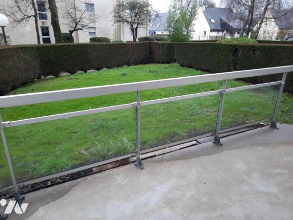 A VENDRE 56 VANNES La Madeleine, T3 66 m² en rdc avec terrasse et jardinet, cave et parking.