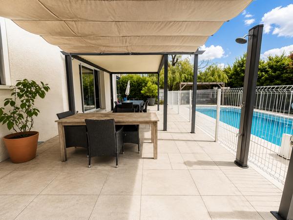 Maison
         6 pièces
        - 165 m² Bien prestige 499 000 € *