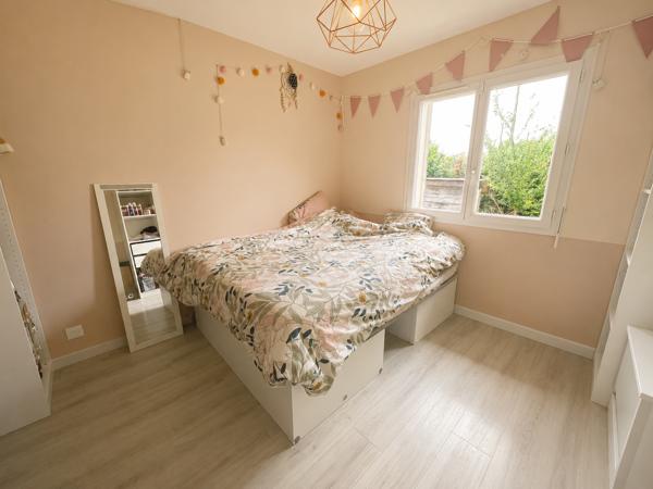 Maison
         6 pièces
        - 165 m² Bien prestige 499 000 € *