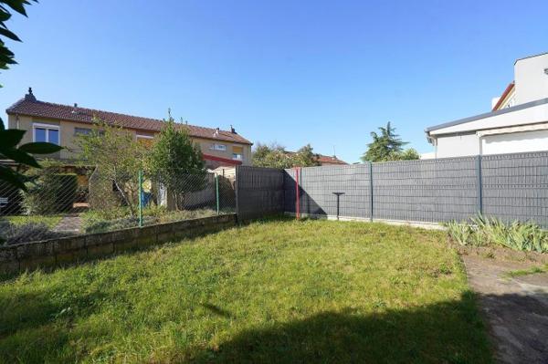 Maison mitoyenne 1 côté Mondelange 100 m²