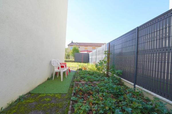 Maison mitoyenne 1 côté Mondelange 100 m²