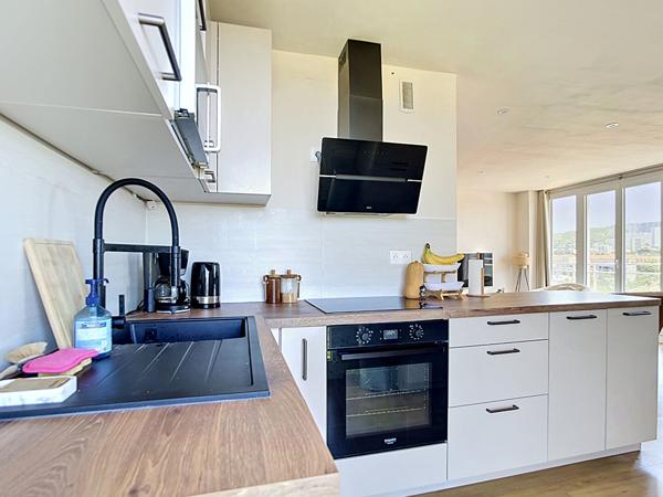 Vue PANORAMIQUE : Appartement T3 à vendre au 12ème étage à Marseille - Quartier Michelet