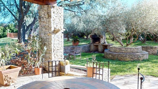 Ganges (34190) Superbe villa T5 avec piscine et terrain paysagé