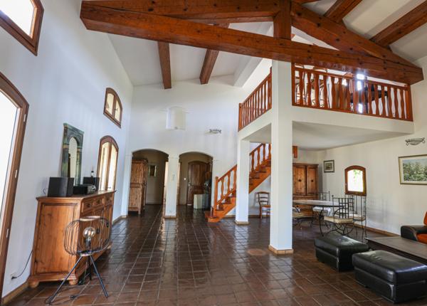 Ganges (34190) Superbe villa T5 avec piscine et terrain paysagé