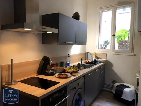 Appartement à louer 2 pièces 47.96m² Riom (63200)