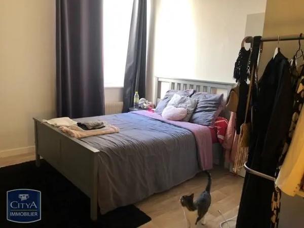Appartement à louer 2 pièces 47.96m² Riom (63200)