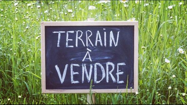 Terrain constructible 550 m2 FEREL