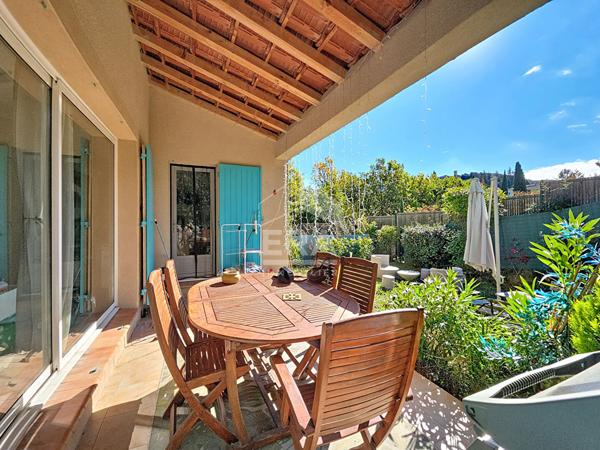 Maison Pierrevert 4 pièces 89 m2 Terrasse couverte, Jardin & Garage !!