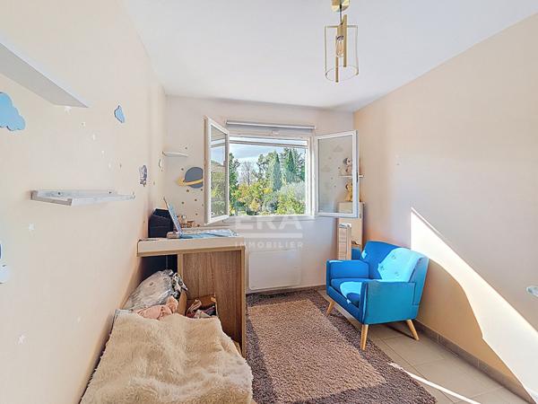 Maison Pierrevert 4 pièces 89 m2 Terrasse couverte, Jardin & Garage !!