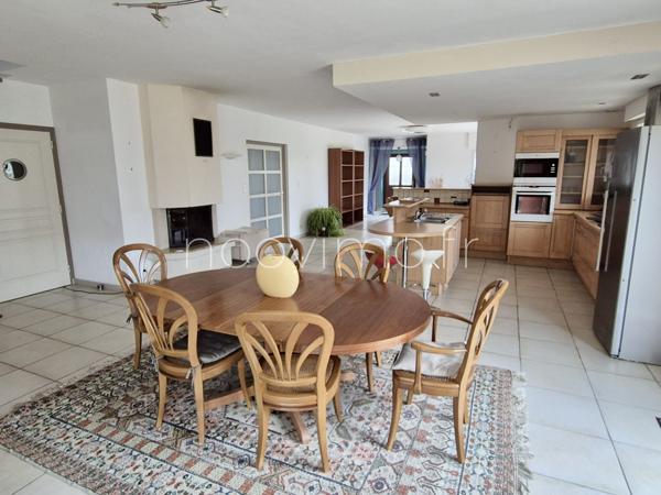 Quartier des Rimains, vaste maison 5 chambres + appartement T2