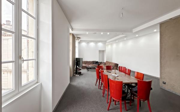 Appartement à vendre    3 pièces • 103,70 m2 Valence