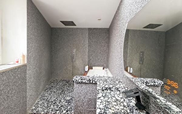 Appartement à vendre    3 pièces • 103,70 m2 Valence