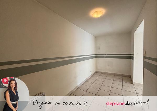 Local commercial Lure 66 m2 à louer