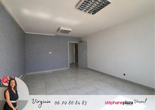 Local commercial Lure 66 m2 à louer
