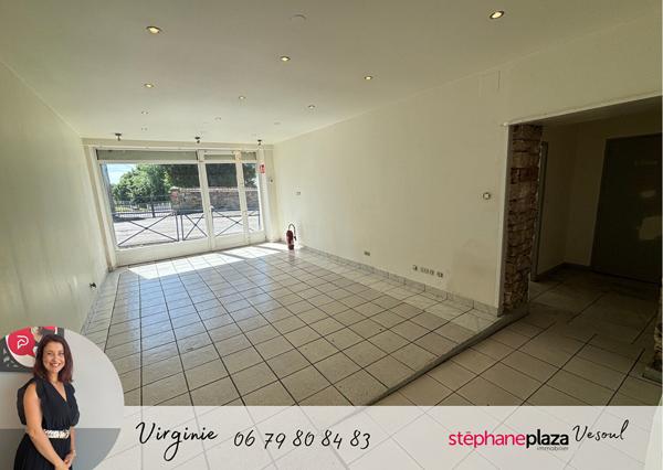 Local commercial Lure 66 m2 à louer