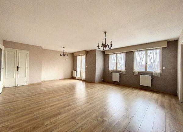 Appartement à vendre    5 pièces •  Montluçon