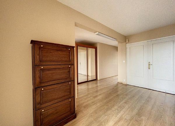 Appartement à vendre    5 pièces •  Montluçon