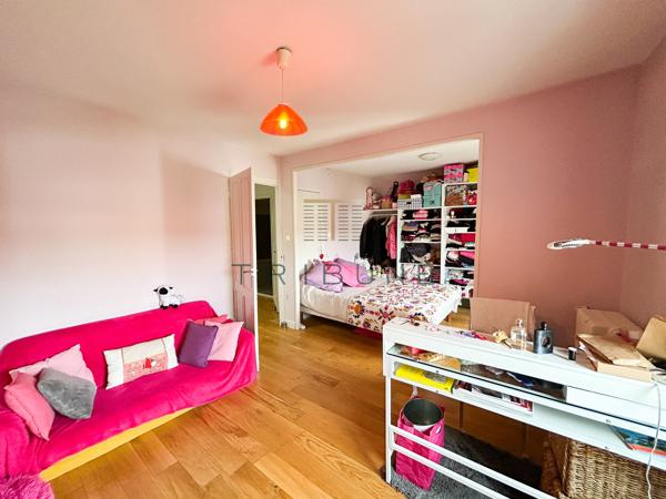 Maison 4 pièce(s) 3 chambre(s) 140 m²